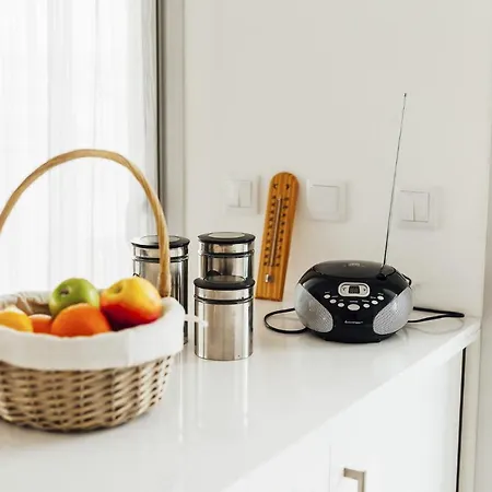 Daire Clerigo - By Sch *